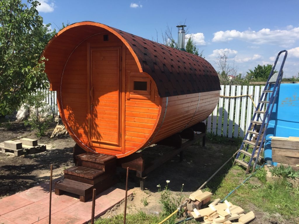 Баня-бочка 4м. "Стандарт люкс" два отделения, торцевой вход